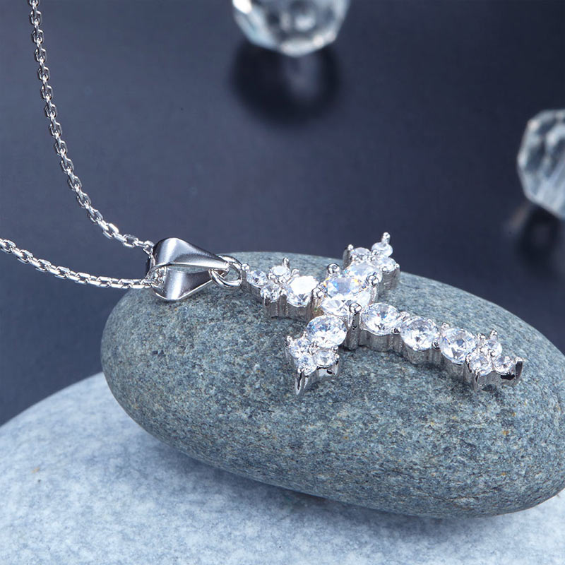 Round Cut Simulated Diamond 925 Sterling Silver Cross Pendant Necklace XFN8028