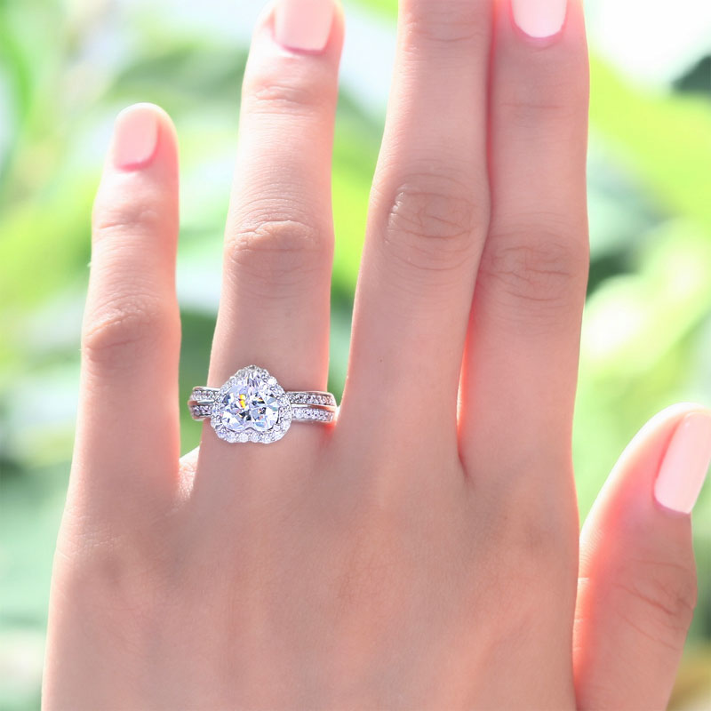 2 Carat Heart Cut Simulated Diamond 925 Sterling Silver Wedding Anniversary Ring XFR8011