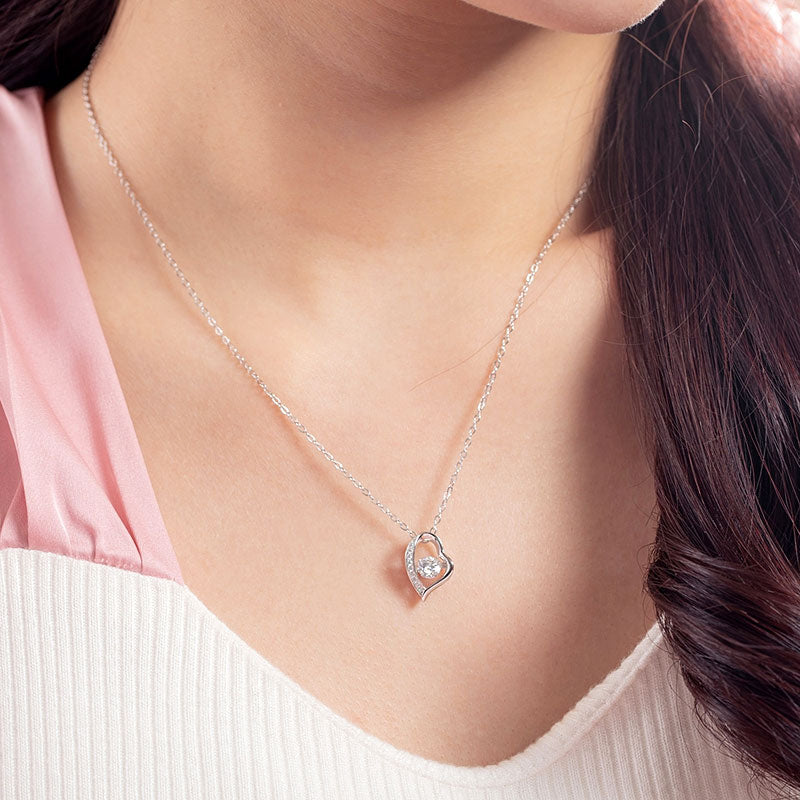 0.5 Carat Moissanite Diamond Dancing Stone Heart Necklace 925 Sterling Silver MFN8135