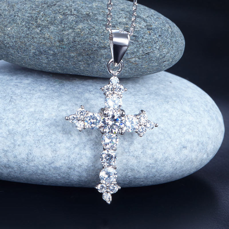 Round Cut Simulated  Diamond 925 Sterling Silver Cross Pendant Necklace XFN8028