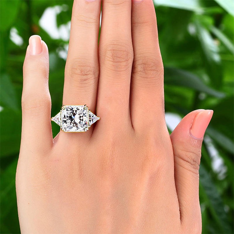 Solid 925 Sterling Silver Three-Stone Luxury Ring Anniversary 8 Carat Simulated Diamond Yellow Gold Plated XFR8328